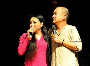 Xem Hoang Son 'choc cuoi' trong live show hinh anh