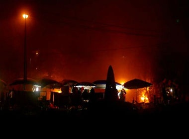 Dep lung linh thi tran Sapa ve dem hinh anh