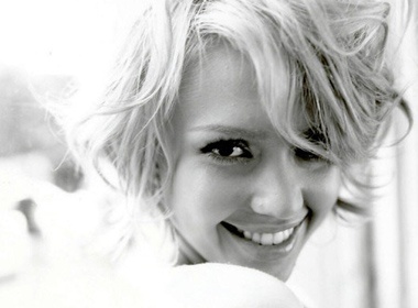 Jessica Alba sap sinh cong chua? hinh anh