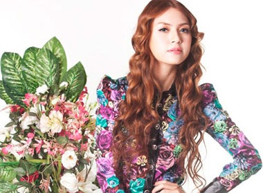 Chan dai 9X Mi Lan dep nhu bong hong lai hinh anh