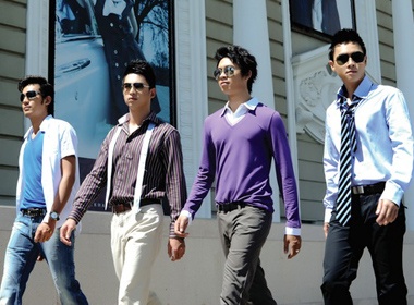 Nhung chang trai lich lam mua he hinh anh