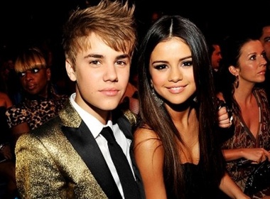 Selena Gomez ra mat gia dinh Justin Bieber hinh anh
