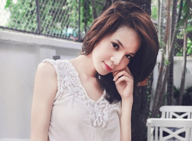 Ngoc Bich ngoan hien sau vu anh nude hinh anh