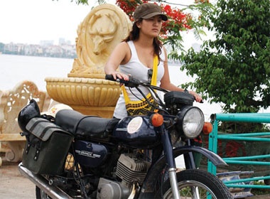 Chuyen ve co nang me xe Minsk hinh anh