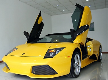 Ngam sieu xe Lamborghini mui tran moi ve Ha Noi hinh anh