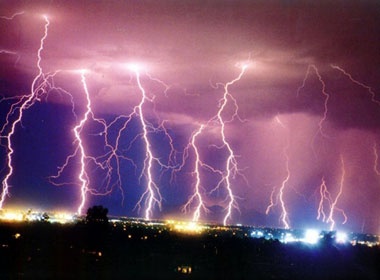 Set danh can cu quan su My, 77 nguoi bi thuong hinh anh