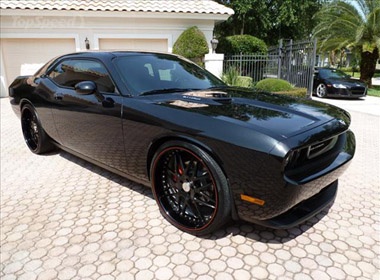 Dodge Challenger SRT-8 'do' den tuyen cuc sang hinh anh