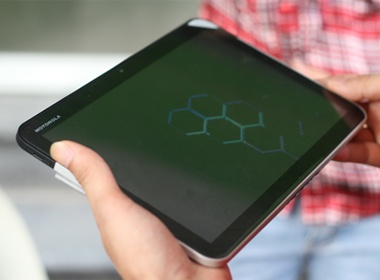 Motorola Xoom ban 3G gia 18 trieu dong tai Viet Nam hinh anh