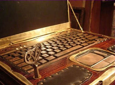 Laptop 'phong cach Napoleon' la va doc hinh anh