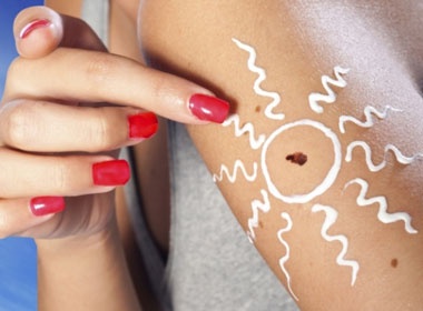 Cach su dung kem chong nang hieu qua hinh anh