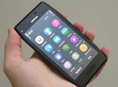 Samsung sap chiem ngoi vuong smartphone cua Nokia hinh anh