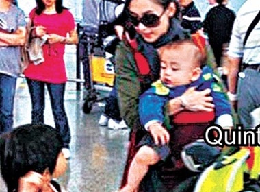 Truong Ba Chi be con di gap chong hinh anh