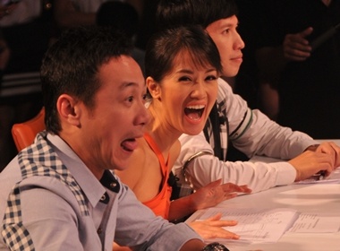 Hong Nhung, Anh Tuan tranh cai tren ban giam khao hinh anh