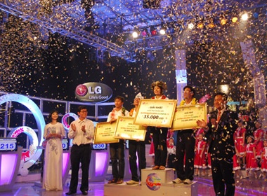 Khoanh khac kho quen cua Duong len dinh Olympia 11 hinh anh