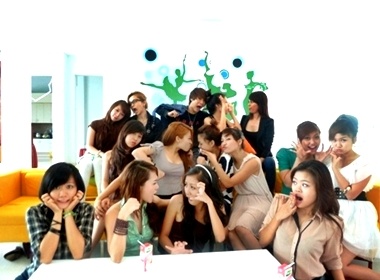 'Tham cung bi su' trong ngoi nha 'Sang bung suc song' hinh anh