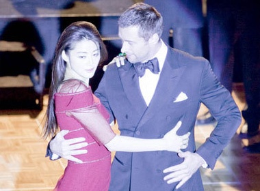 Hugh Jackman lam nguoi tinh 'co nang ngo ngao' hinh anh