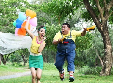 'Ba me nhi' Phuong Trinh hai huoc cung Minh Beo hinh anh