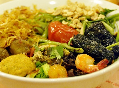 Tiem banh da cua chinh hieu Hai Phong o Ha Noi hinh anh