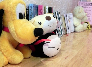 Quan ca phe tran ngap thu nhoi bong hinh anh