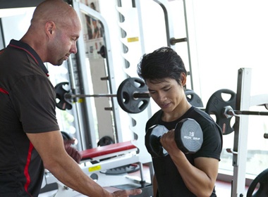 Nam vuong rao riet luyen the hinh hinh anh