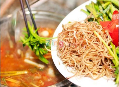 Dan da cac mon an tai Lau Cay Xe hinh anh