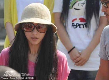 Truong Ba Chi tuoi tan tren phim truong hinh anh