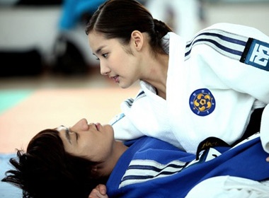 Park Min Young thoai mai nhat khi o ben Lee Min Ho hinh anh