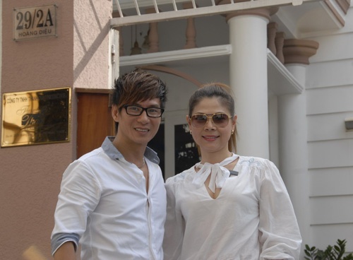 Ly Hai lan dau lam thay day nhac hinh anh