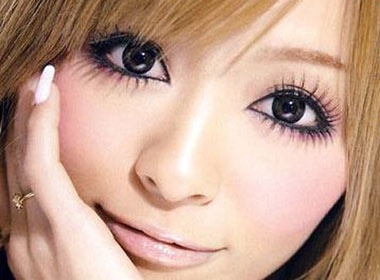 Trang diem mat kieu Nhat hinh anh