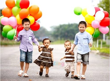 Thoi trang he cho be yeu sanh dieu hinh anh