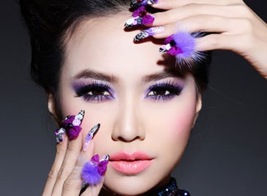 Dinh Ngoc Diep khong ngai mot minh sinh con hinh anh