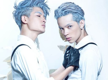 Hoa than thanh Hoang tu bang gia hinh anh