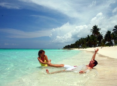 Tuan trang mat ly tuong tai quoc dao Bahamas hinh anh