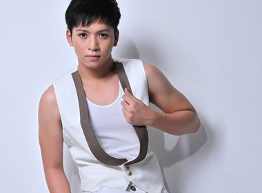 Bach Cong Khanh khoe dang thu sinh hinh anh