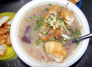 Chao muc binh dan am bung chieu mua hinh anh