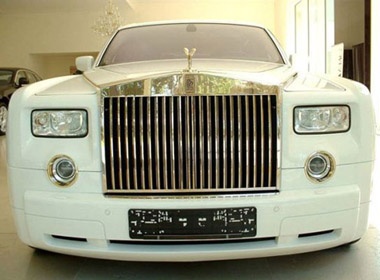 Rolls-Royce Phantom dat vang gia 8 trieu USD hinh anh