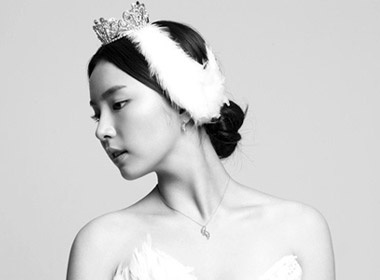 Kieu nu 9x xu Han quyen ru voi hinh tuong thien nga hinh anh