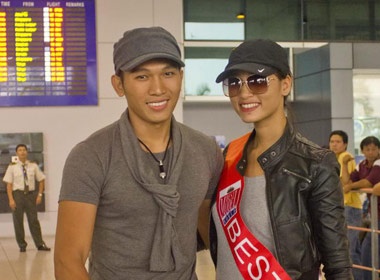 Huyen Trang rang ro ngay tro ve hinh anh