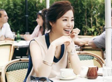 Kim Tae Hee rang ro o Phap hinh anh