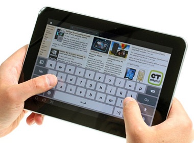 Video can canh tablet sieu mong Samsung Galaxy Tab 8.9 hinh anh