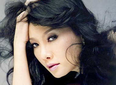 My Uyen tim nguoi dan ong yeu say dam hinh anh