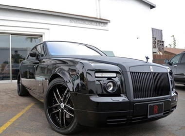 Ngam Rolls-Royce Phantom do den tuyen cuc sang hinh anh