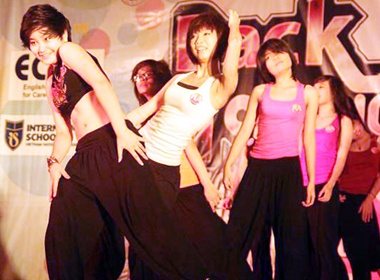 Teen girl Ha Thanh mua bung 'nong bong' hinh anh