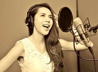 Thuy Tien khang dinh suc hut manh liet hinh anh