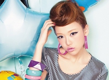 Tao an tuong voi kieu trang diem Pops of color hinh anh