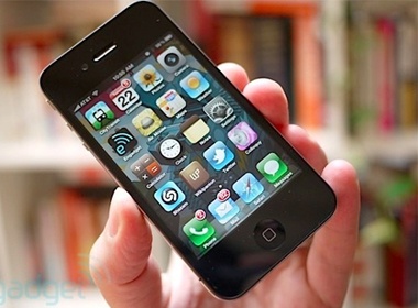 Sap co them iPhone 4 8GB gia re hinh anh