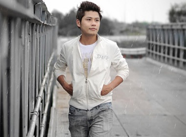 Nguyen Van Chung tim ca si tam dau y hop hinh anh