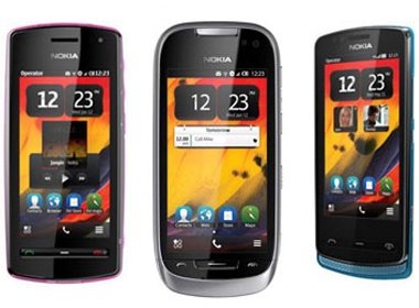 Nokia gioi thieu bo ba smartphone Symbian moi hinh anh