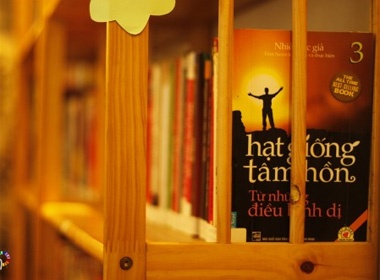 Cafe sach ngoai van khien teen me man hinh anh