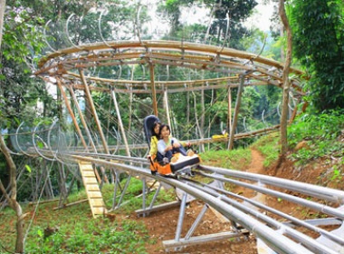 Xe gio voi xe ong truot dai nhat Dong Nam A hinh anh